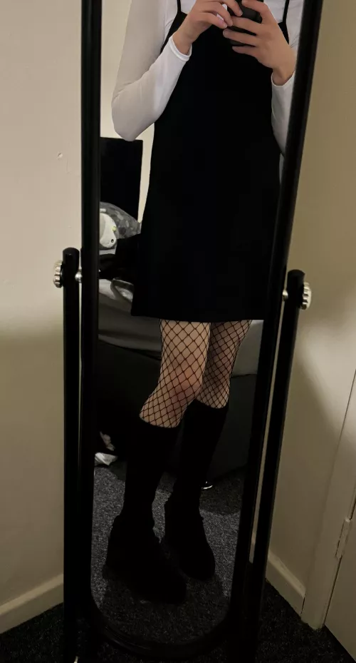 I just thought I looked cute :3 by FemmeAlicee