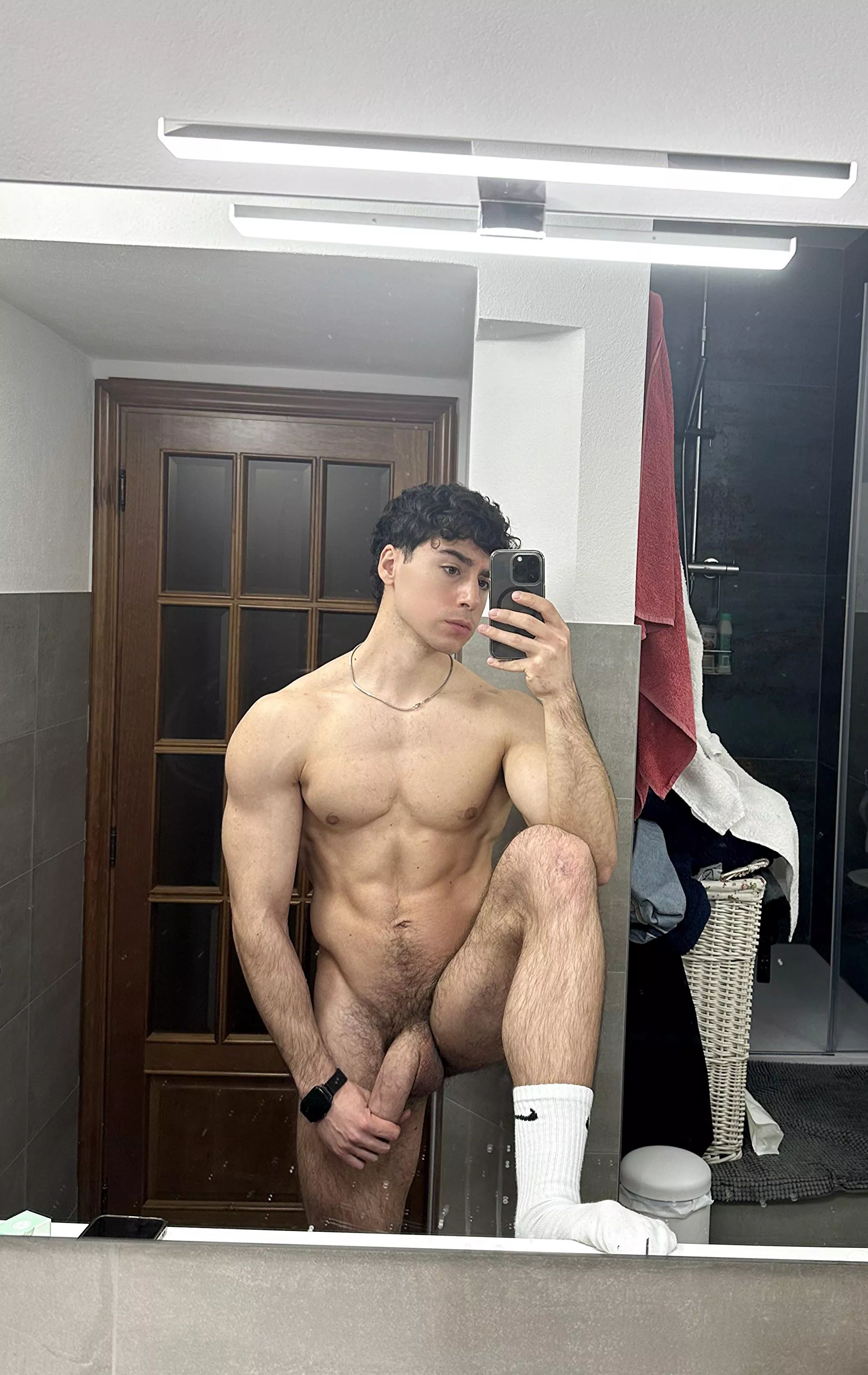 I like the bush but i feel like no guy will want it posted by Elegant_Reality_2028