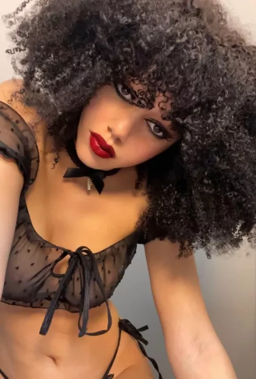 I wanna see whats inside you by AmpleAnna