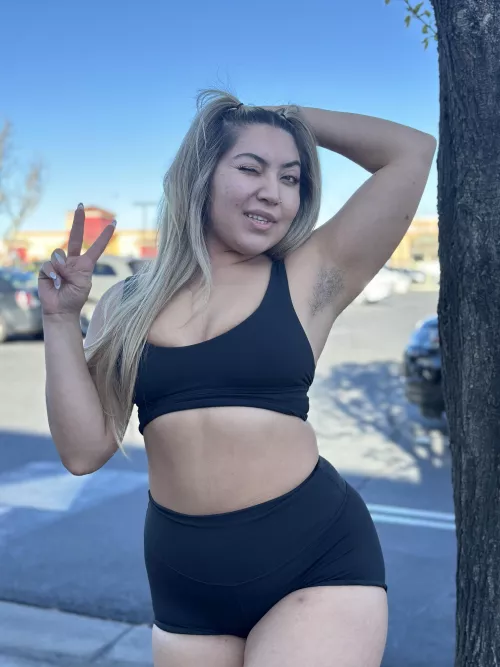 I wonder if you’d get hard if you saw me in public  by 420lexisexi