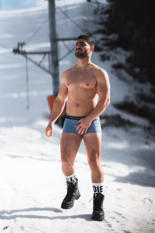 Ice ice baby ❄️❄️🥶 by thebicepsking