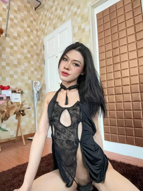 If you were my friend, and I send you this... what would you do? by vanessajiang_