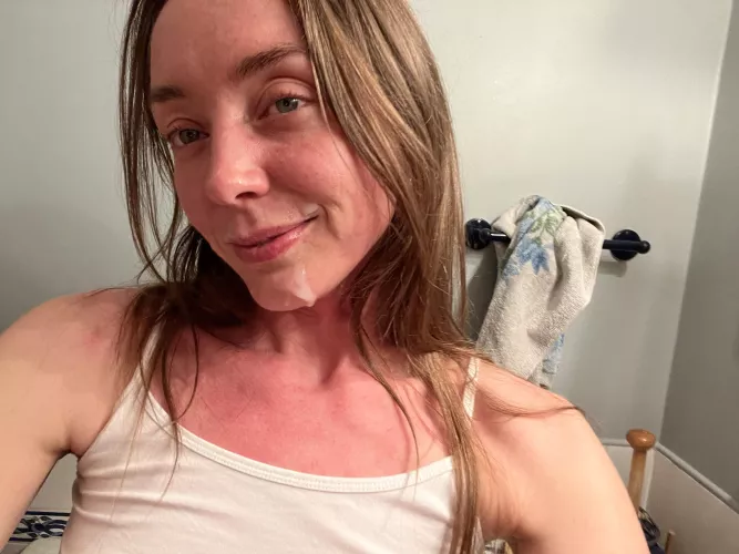 Late night delivery  by luciddazeyy