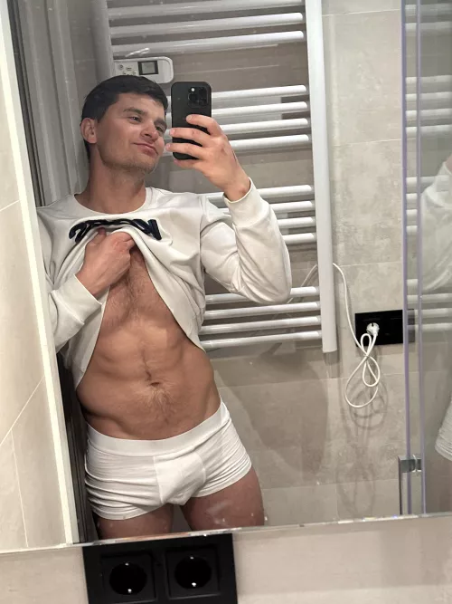 My cock is almost throbbing by realisiwak