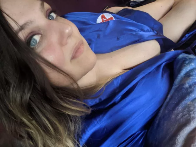 My favorite robe.[f] by MaskedCheeseBandit