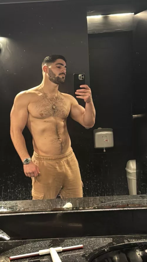 Should I even say something ? by thebicepsking