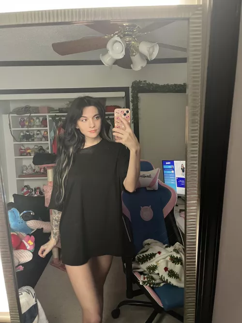 sometimes i wonder if i'm really sexy or not, what is your honest opinion 19F by Benedict_Batonghor