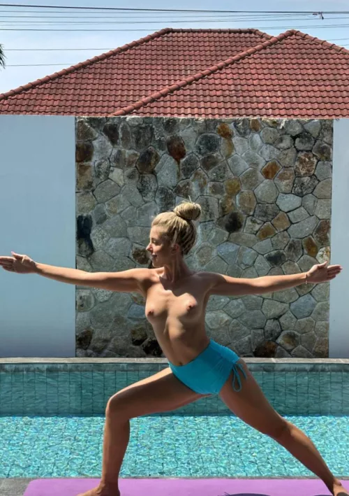 Starting the morning right by RoyalSexyLioness