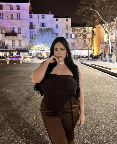 Thick af by Apprehensive-Sun7599