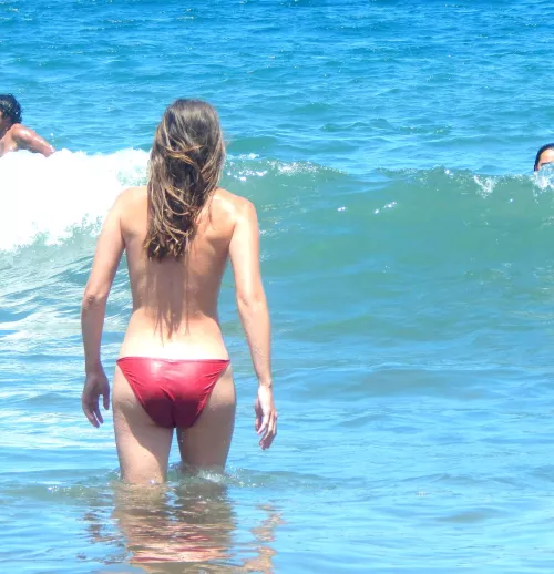 To the waves by isa_bea