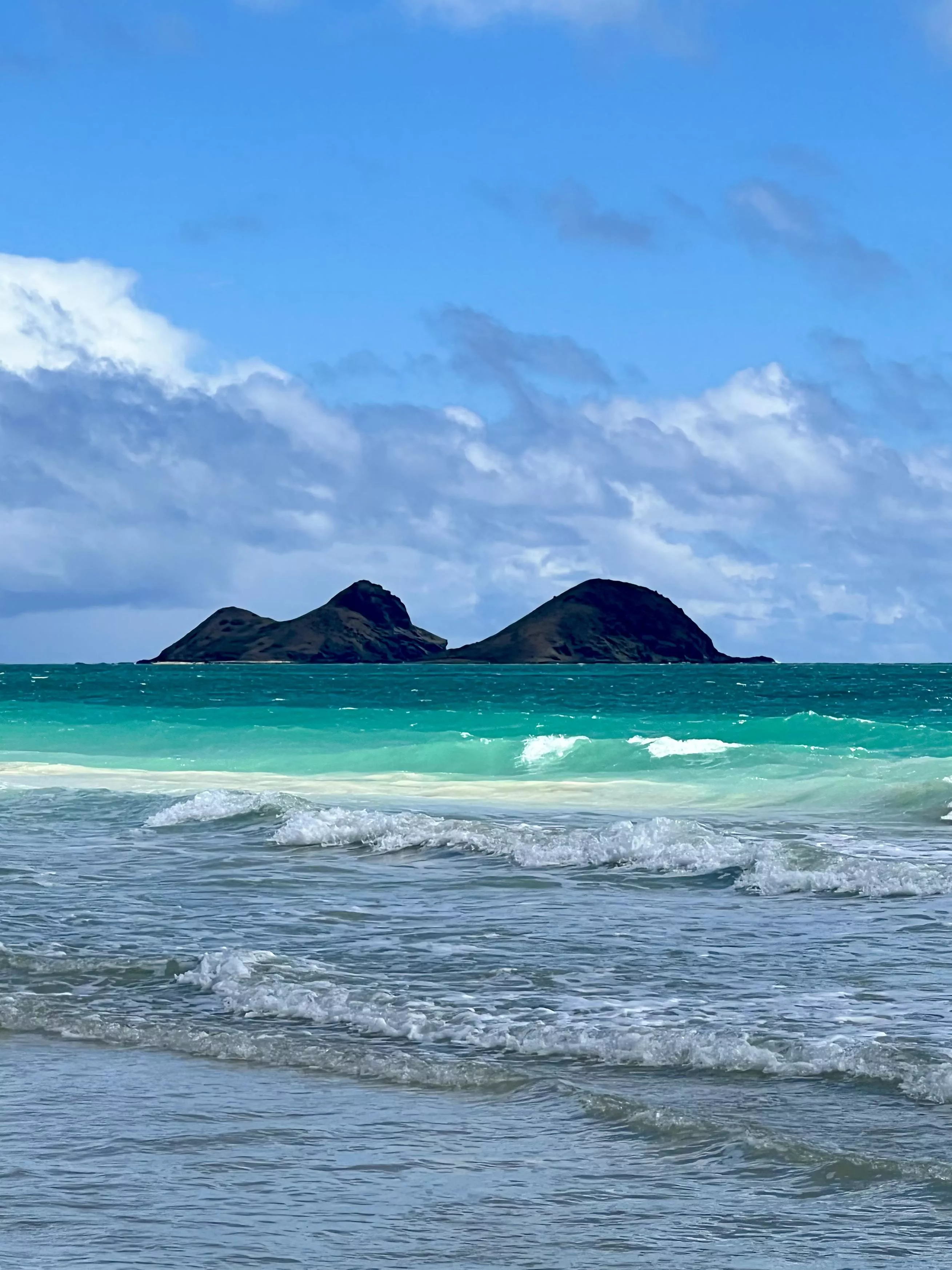 View of Moku Nui and Moku Iki from Waimanalo Beach Hawaii posted by lanafre04
