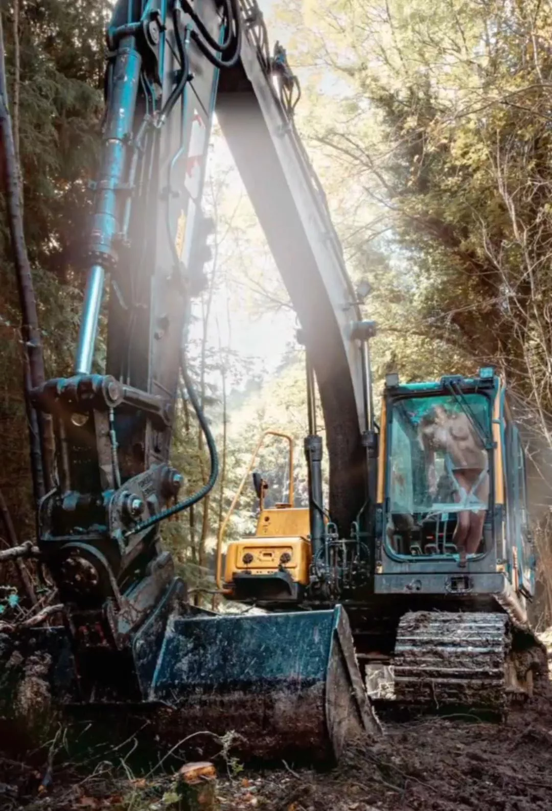 We came across this digger in the woods and decided to do a photo shoot with it 💖 posted by TheDippieHippie