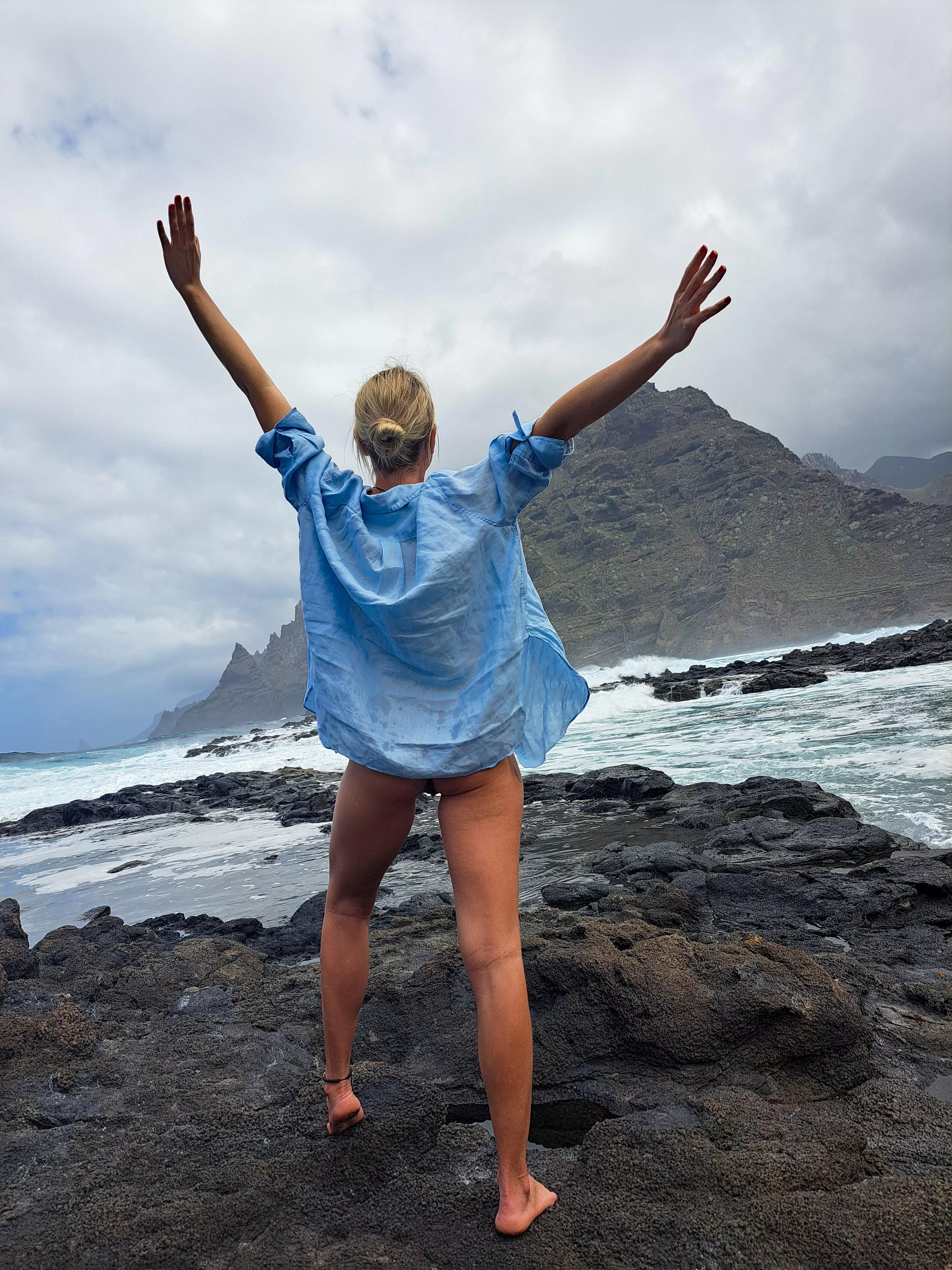 Wet & happy  posted by vulpesnudista