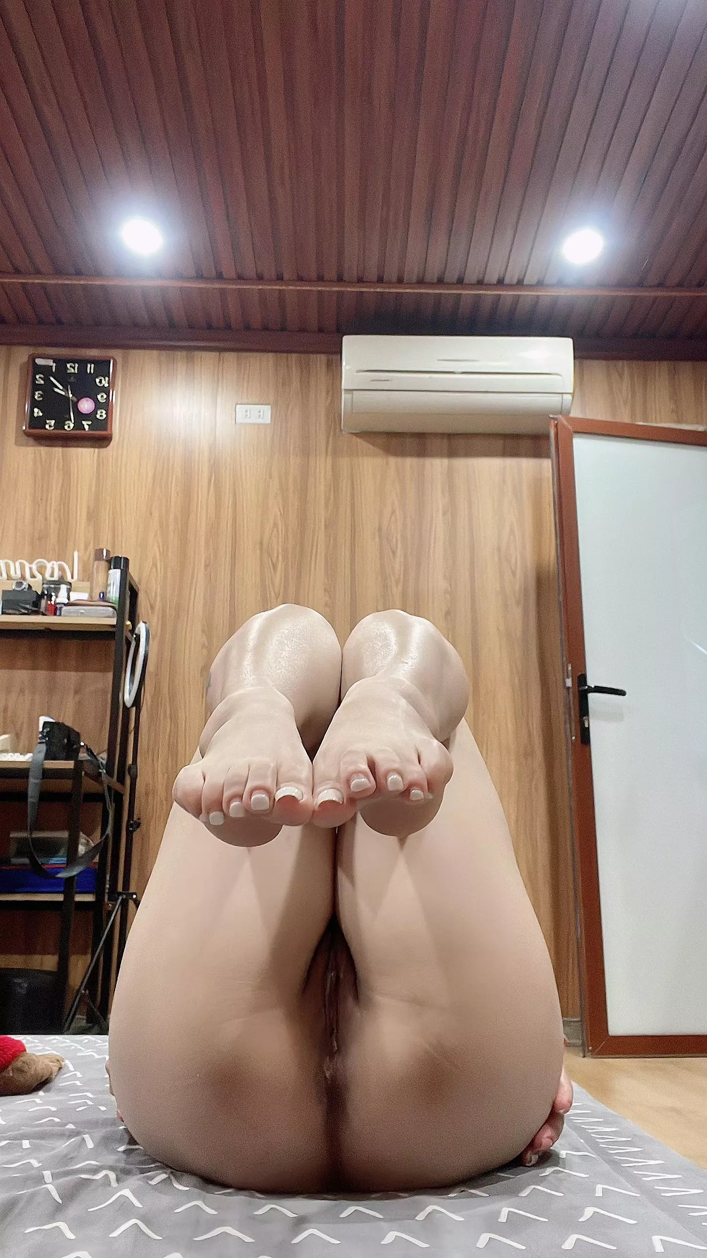 Which hole do you want ? posted by Hornymilfphuphu