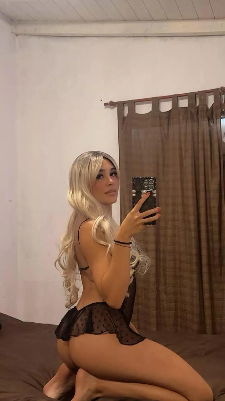 would you trust me if i said i look better without clothes? posted by hugocarv