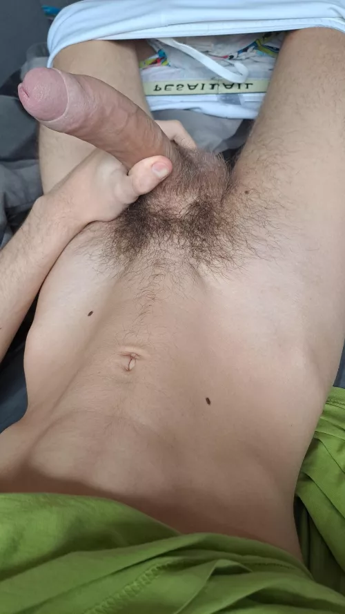 18 m Any fit guys my Age with cut Dick want to trade and jerk muscular++ verbal+++ kinky+++ Alanwhite_117  by Hornyyme18