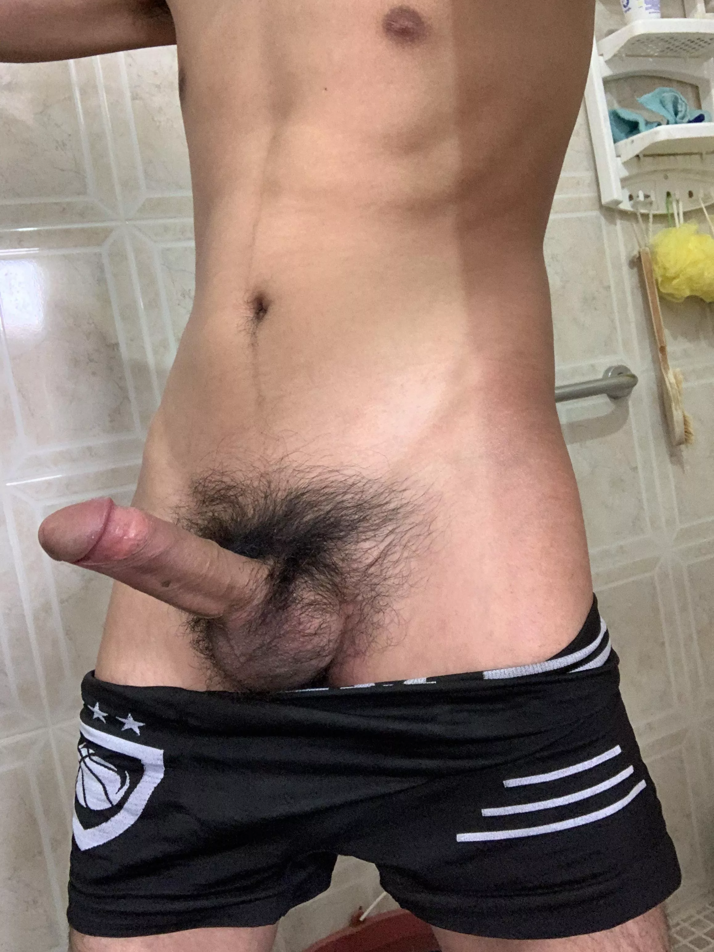 [19] Do you like my bush?😈🤤🥵🥴 posted by kiriii_ku