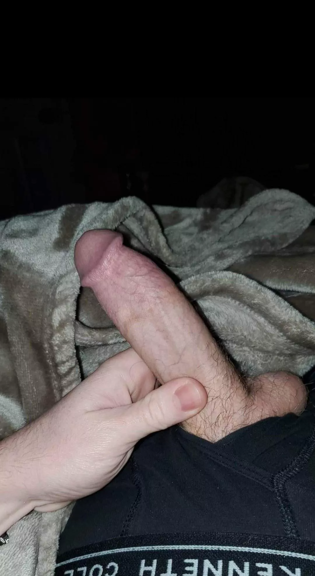 19 into pervyshit. Hmu posted by Fluid-Preference-910