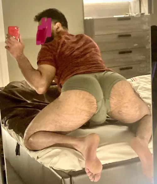 24 in shape DL Arab with a big furry ass. Let’s have fun, 👻Snapp me: AFurrf by arabexec