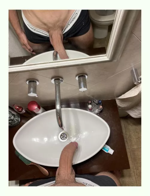 Any volunteer to be fhe next sink?😈 by Ill_Time7032