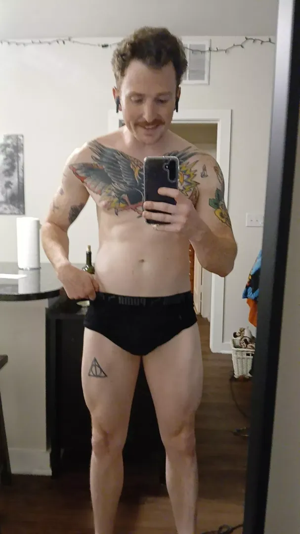 Can I squish your head between my thighs after leg day? [M] posted by farfaxed