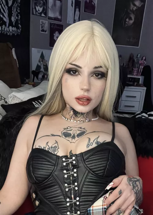 heyy there ;) by Mantasticles