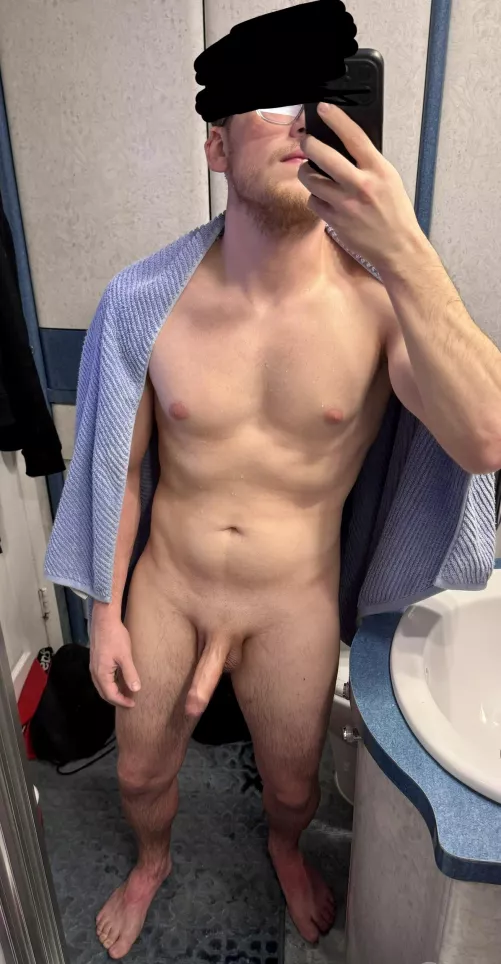 I have so many pics like this and no one to send it to by RussianRepercussion