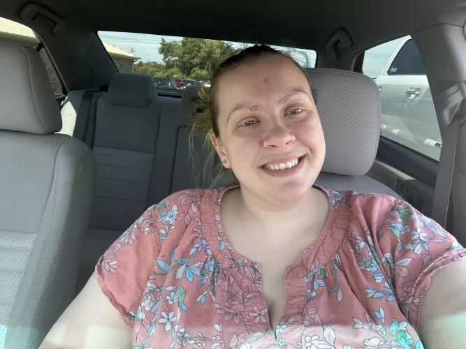 I haven’t been feeling myself lately but here’s a selfie 💞 by angelathegreen