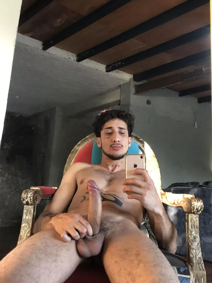 I haven't been here in a long time :) posted by fardamn