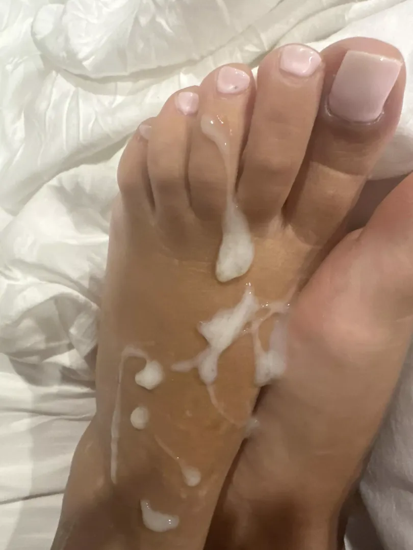 Loaded feet;) dripping between the toes;) who is ready for clean up?;) by Natural-Analyst-9917