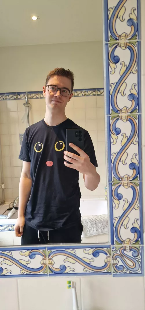 Loving my early bday present 🐱 by r3alme