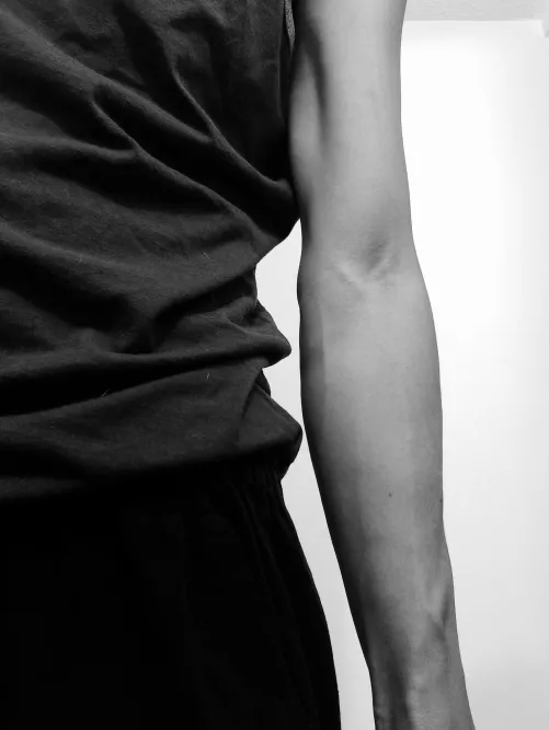 not bulky by Sim0nPetrikov