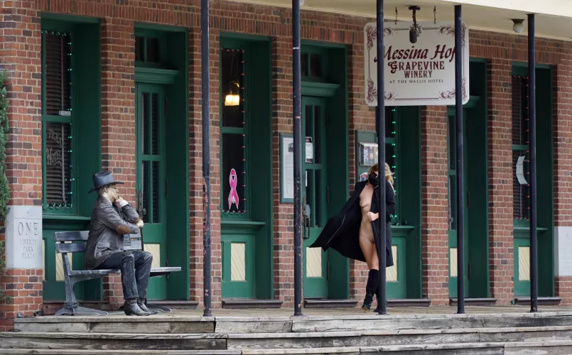 Pesky wind by LucilleAndP