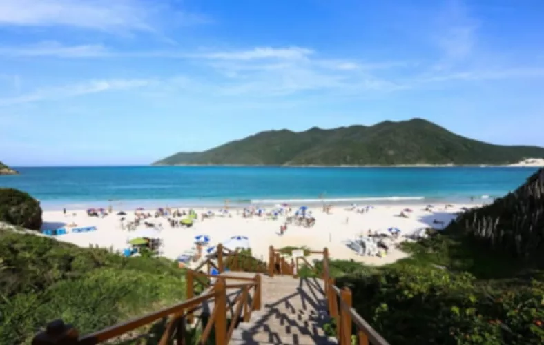 Prainhas do Pontal do Atalaia by giiaannnaa