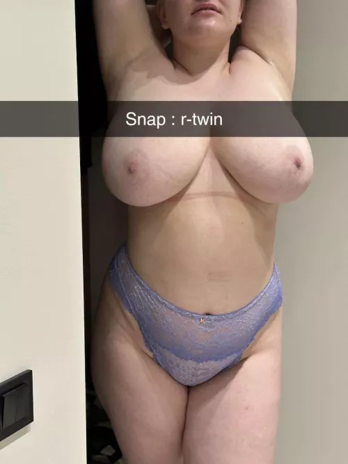 Snap : r-twin by DontBeMuti