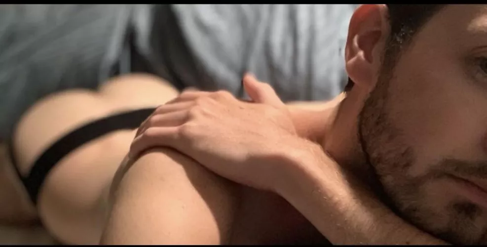 Stretched out, ready to relax 🙊 …anyone else? 😜 by FetchingBen