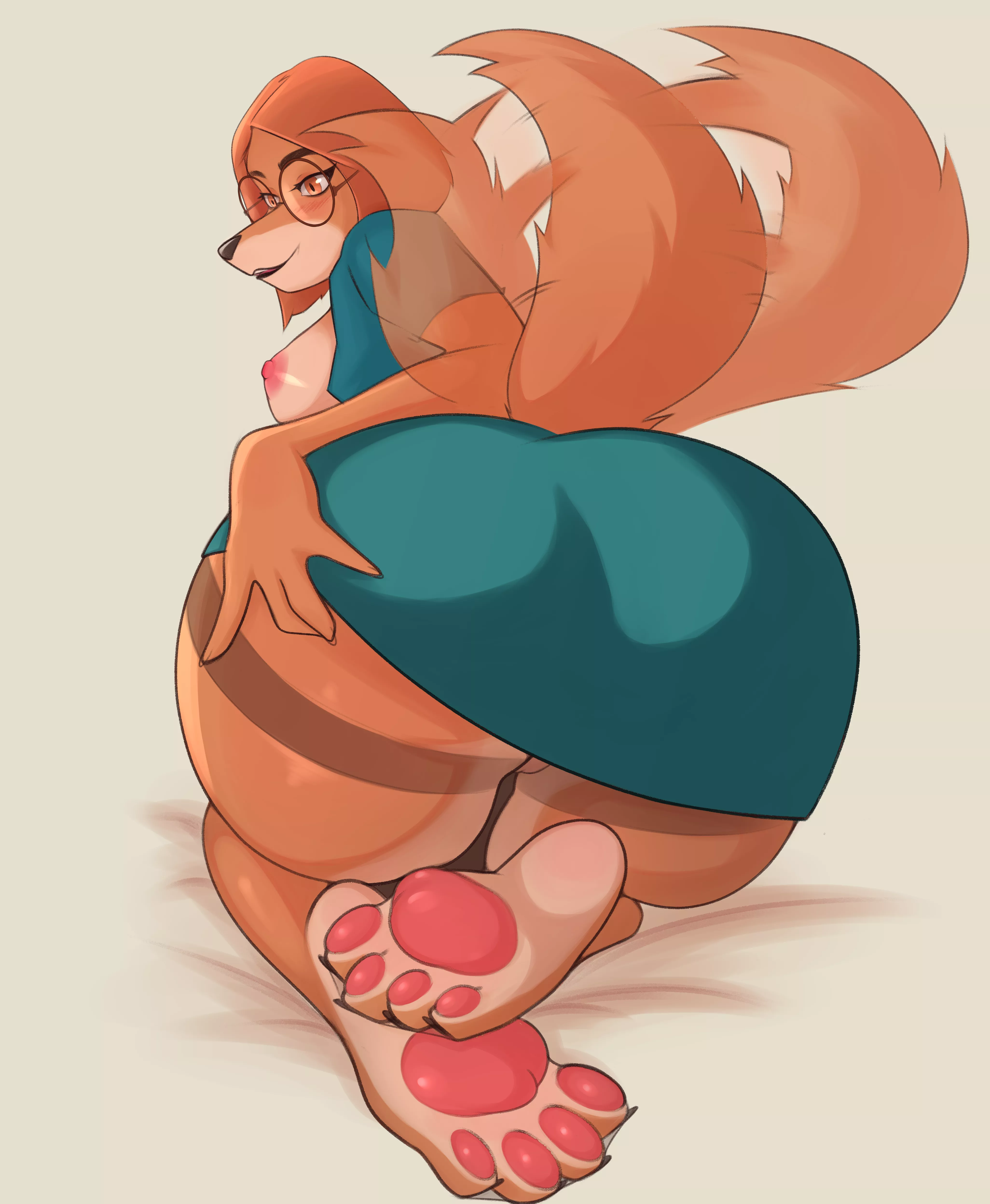 Suki Lane paws  [F] (Ebiy) posted by Ebiy