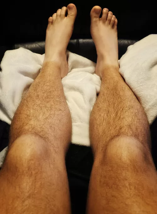 Thursday toes  by TexasGymFeet