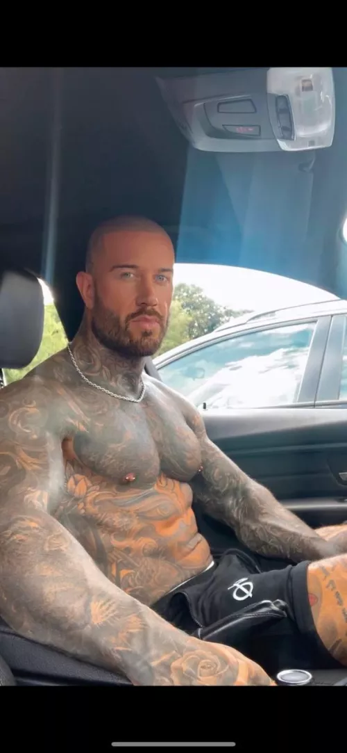 We stop at the red light... what you doing ? [30] by Old_Land_2311