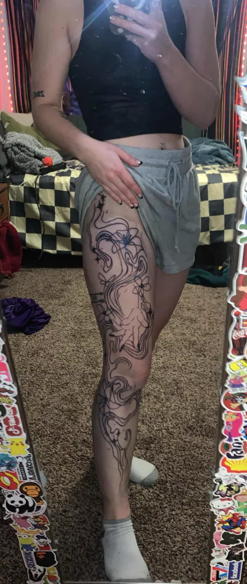 Who would want to pump between her sexy legs? by turducken935