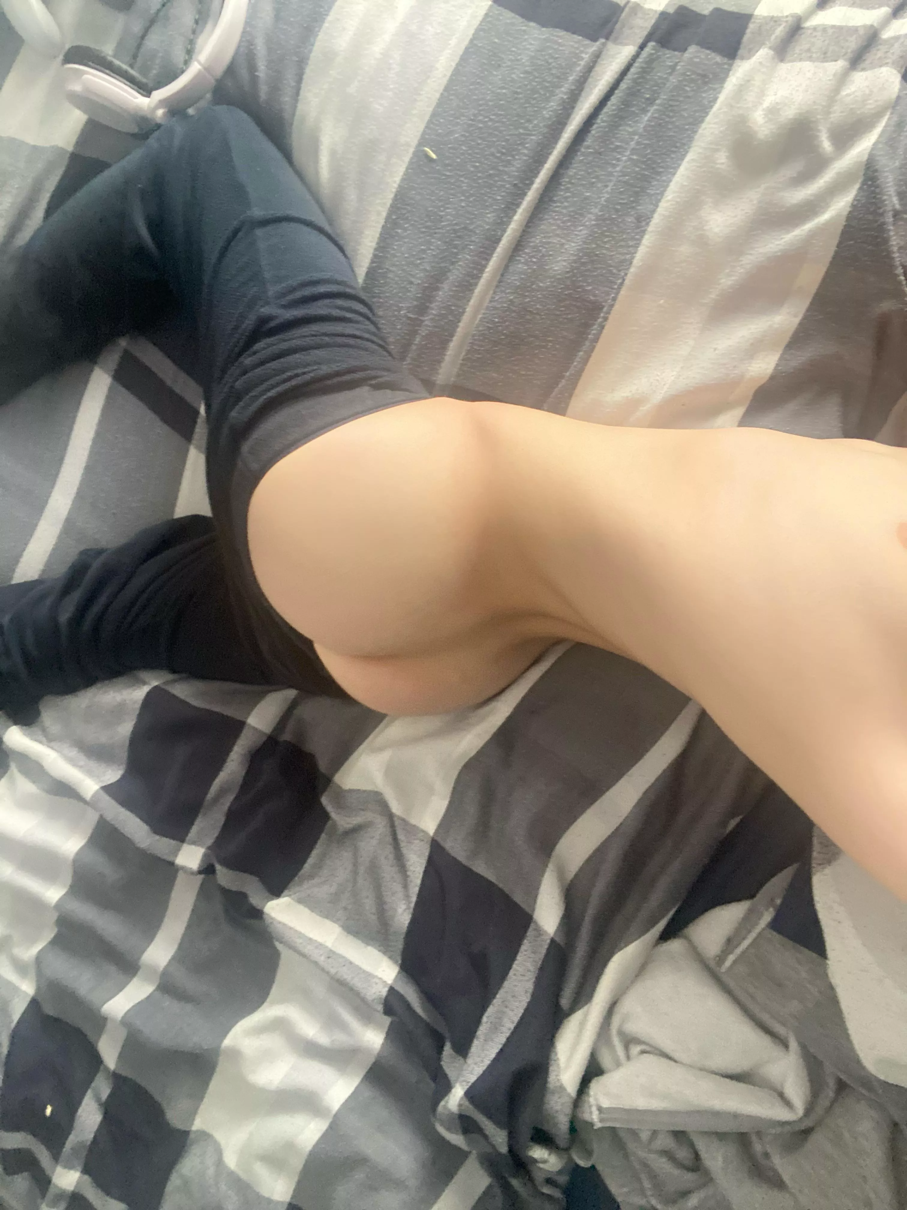 (18-2) M UK hmu if similar age or if you think you can stretch this tight hole Sc:j_brown241087 (the bigger the better) posted by EndImpressive9421
