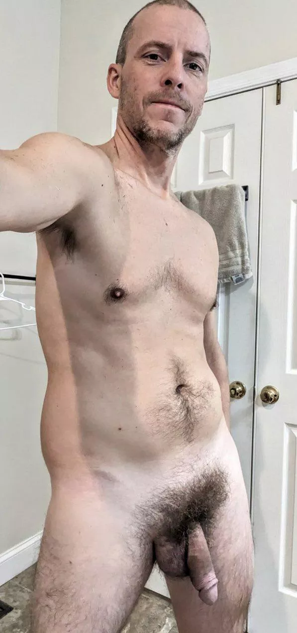 (40) regular naked male body  posted by Flashy-Access-1200