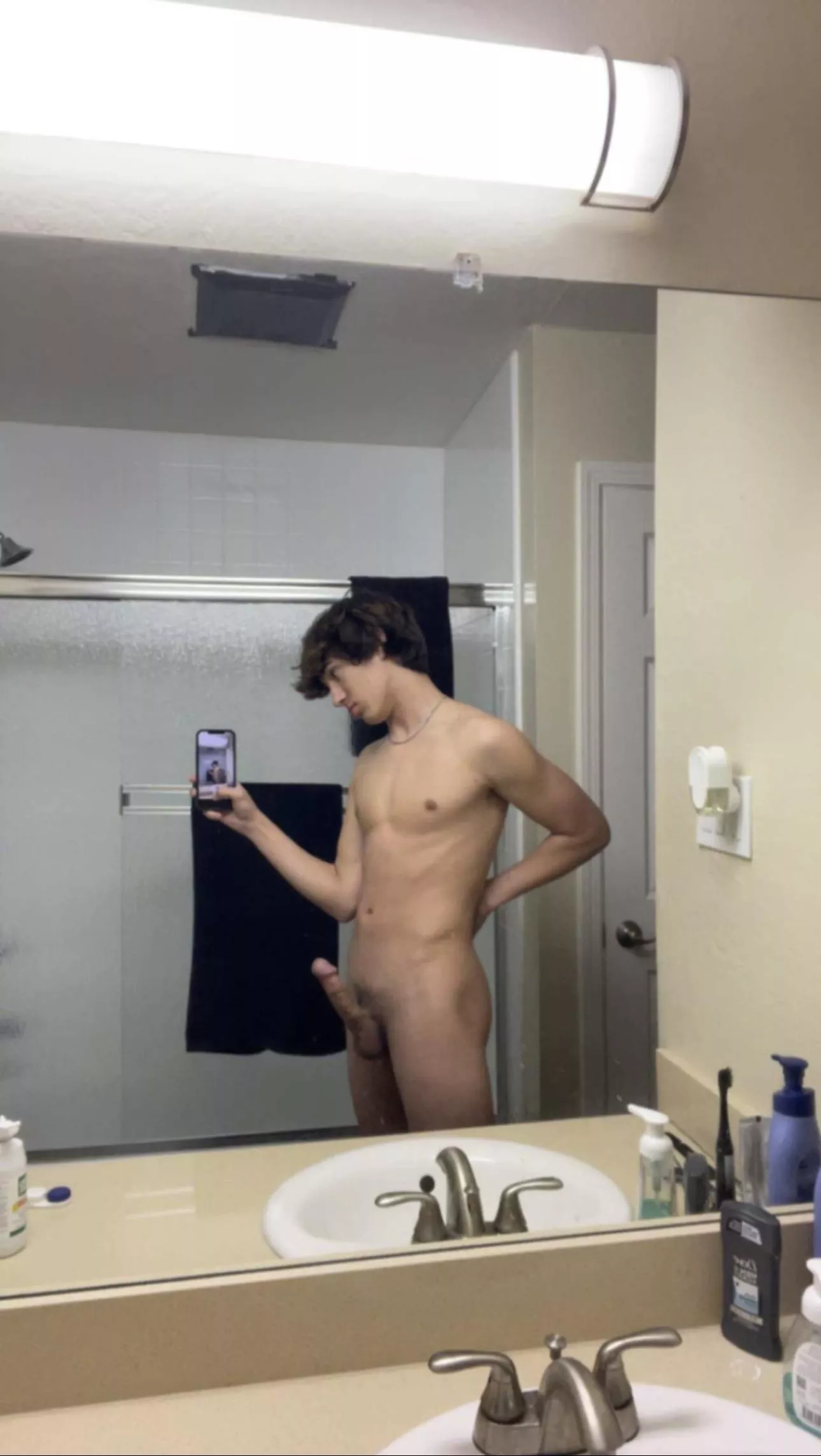 Barely 18. Give me and my dick attention and $ posted by FriendshipNew5987