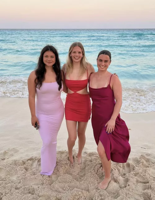 beach girls by awfully-loud16