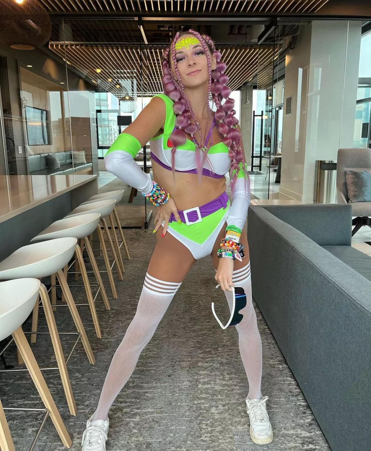 Buzzzzzz posted by TrainingSkin9845