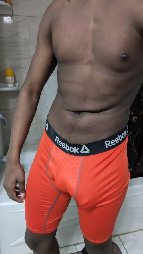 Can you tell I'm uncut  by yxng_bull3