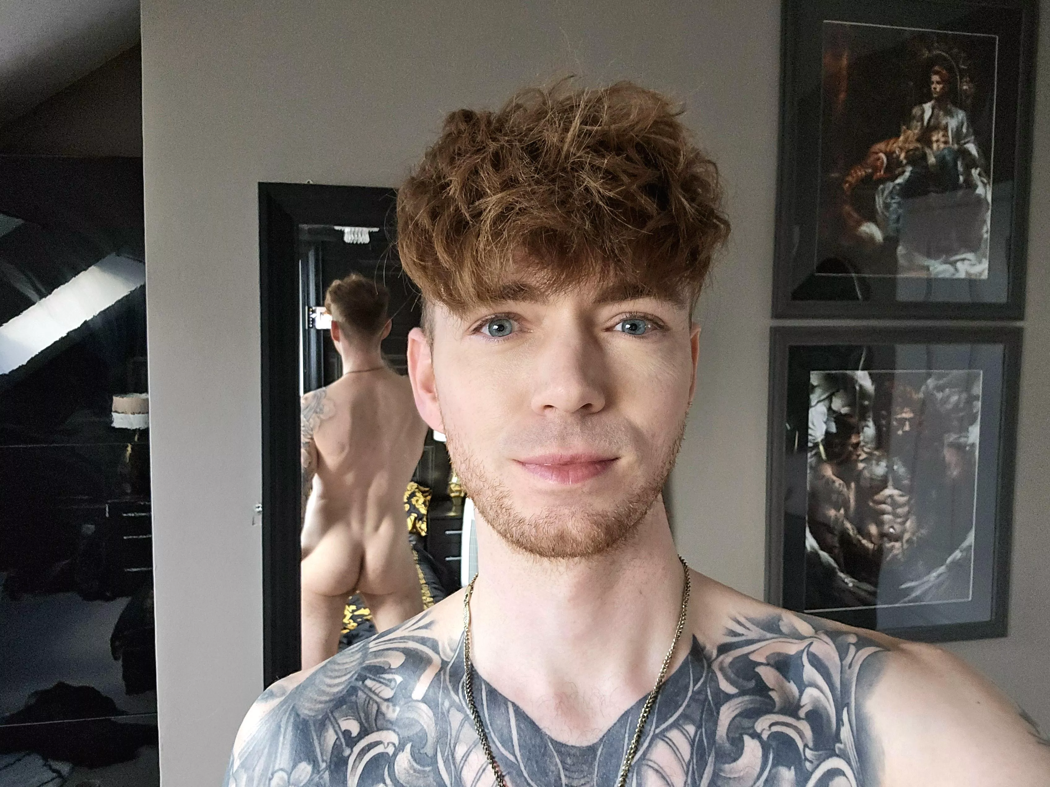 Cheeky bum pic 🦊😜 posted by tattooedgingerlad