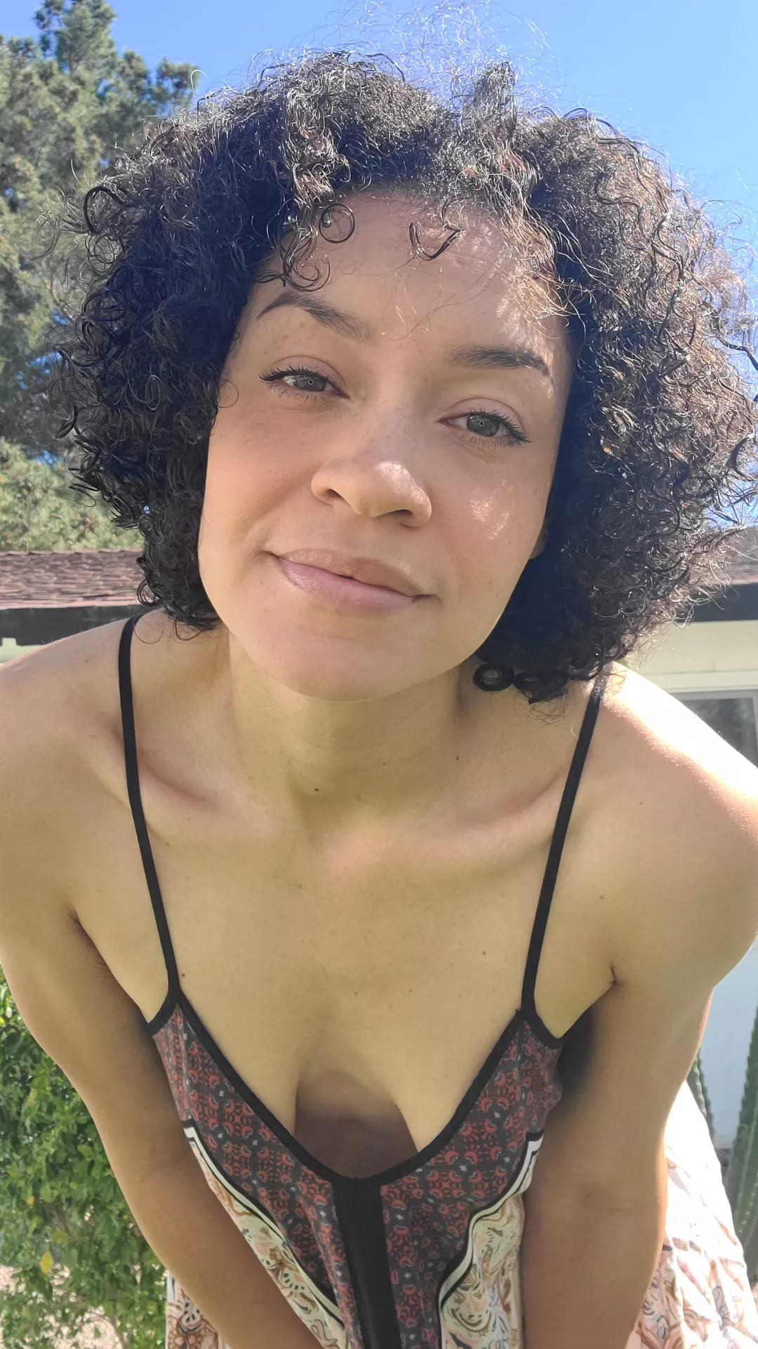 Classic anime girl character introduction: down the blouse.  [F31] posted by XxXena_Athena