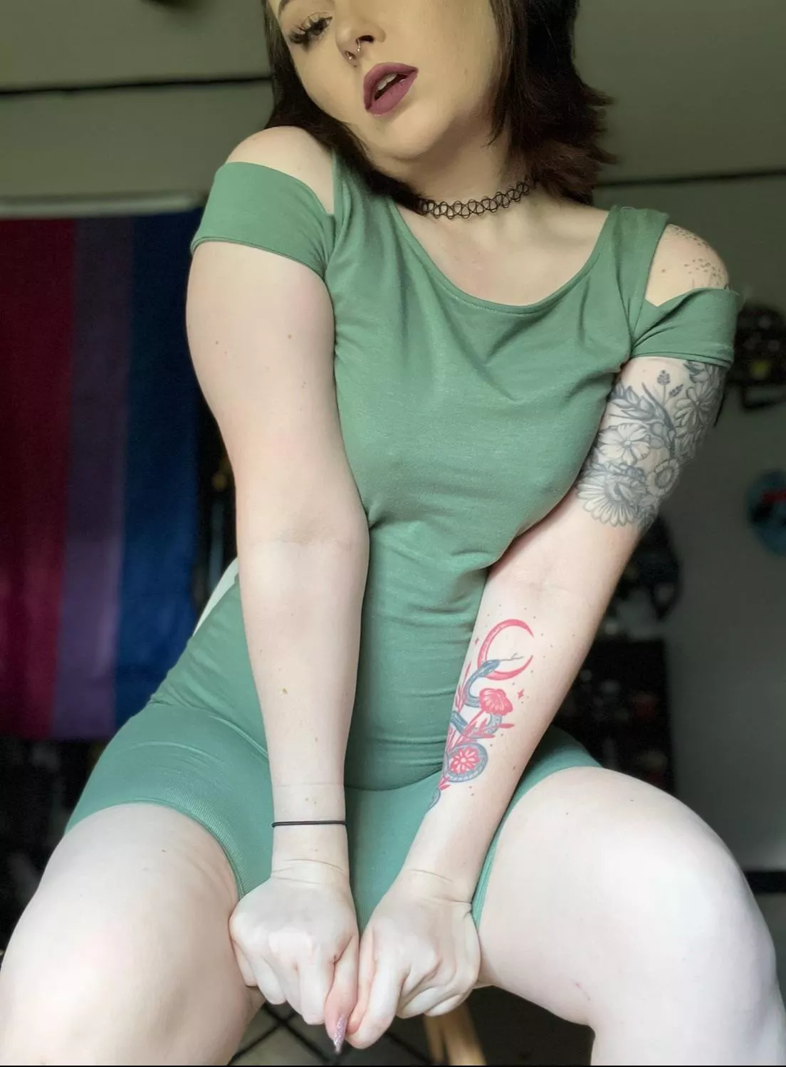 Come let mommy make you feel special posted by kattland13