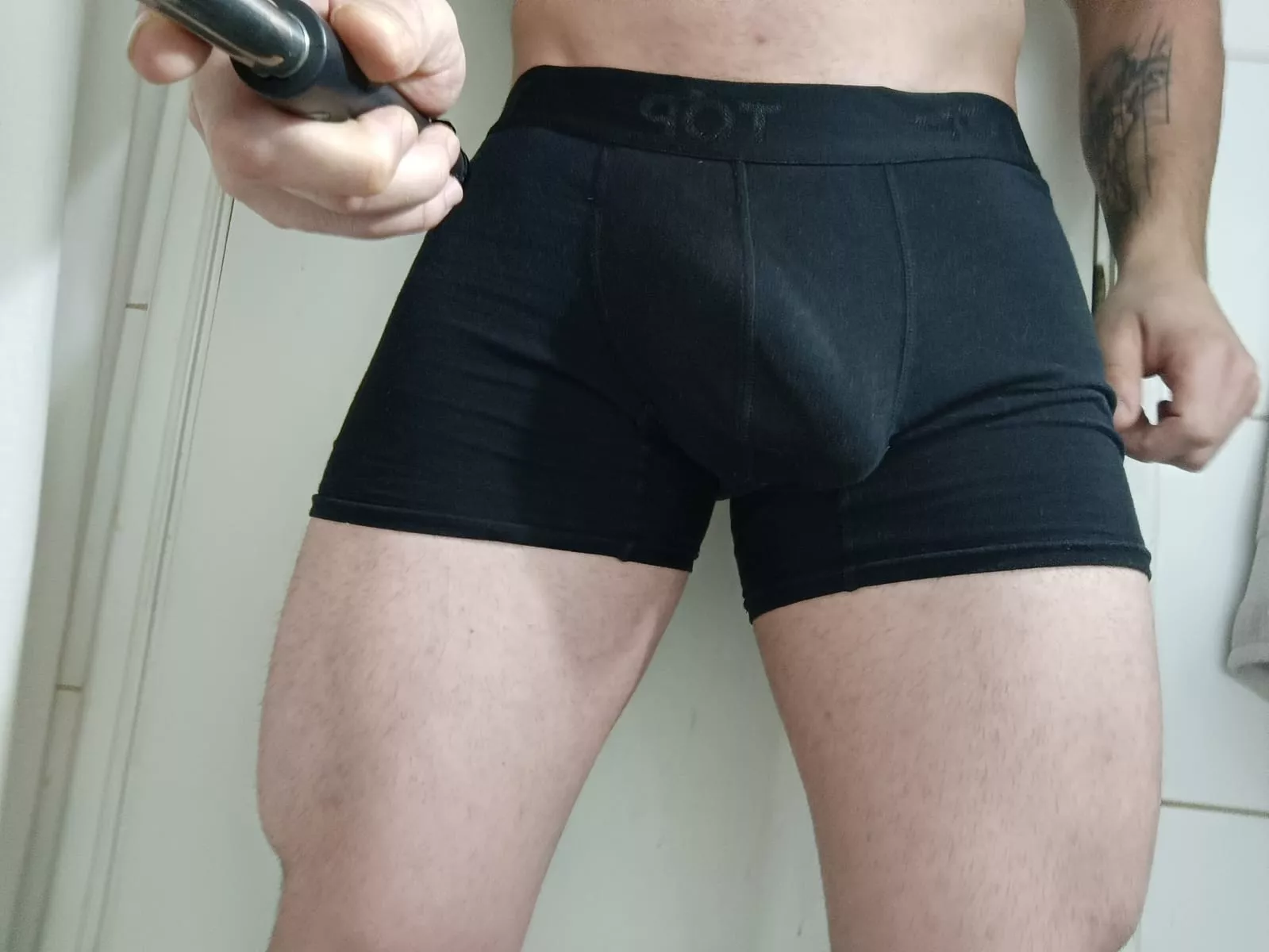 do not tell him! posted by Linus_facu